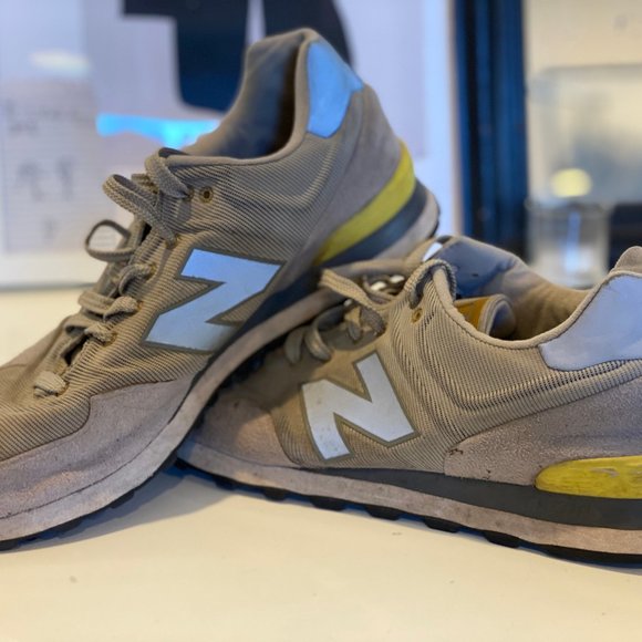 New Balance 574; Mens Size 11 - Picture 2 of 6